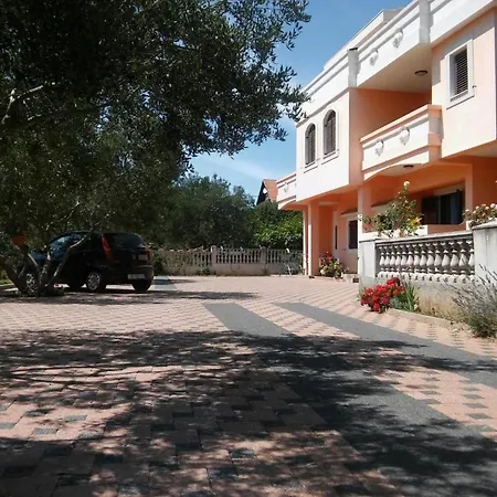 Apartamento Brane Zadar
